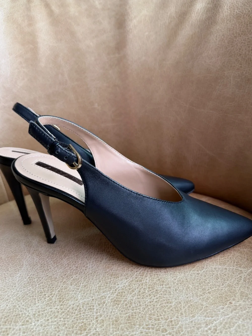 Tahari Black Leather Pointed Slingback Heels - Size 7M